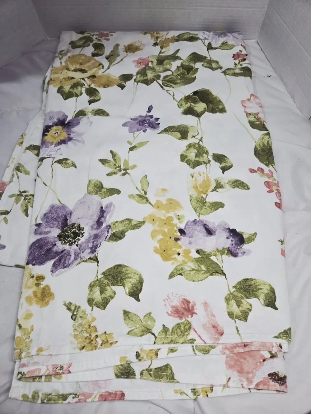 Cynthia Rowley Tablecloth 95